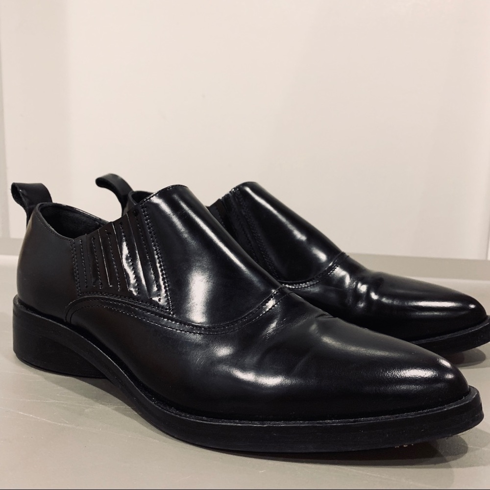 Genuine Leather Unique Pointed Toe Loafers